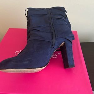 I’m 5’10 boots OTK